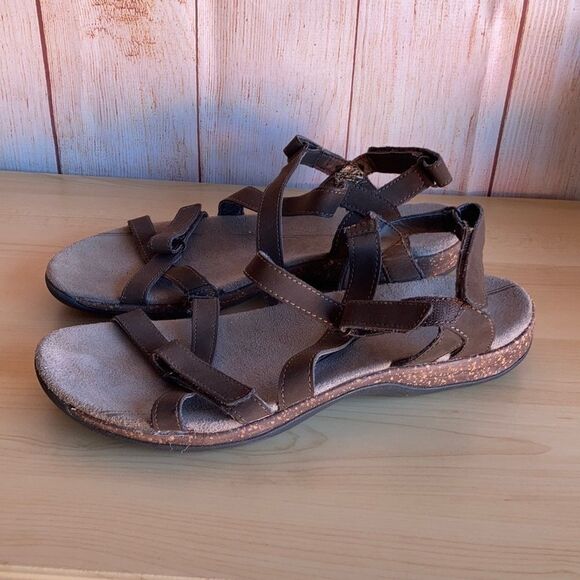 Easy Spirit Strappy Hiking Sandals 10 EUC - Picture 1 of 5